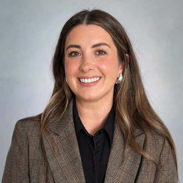 Cortney Kahn